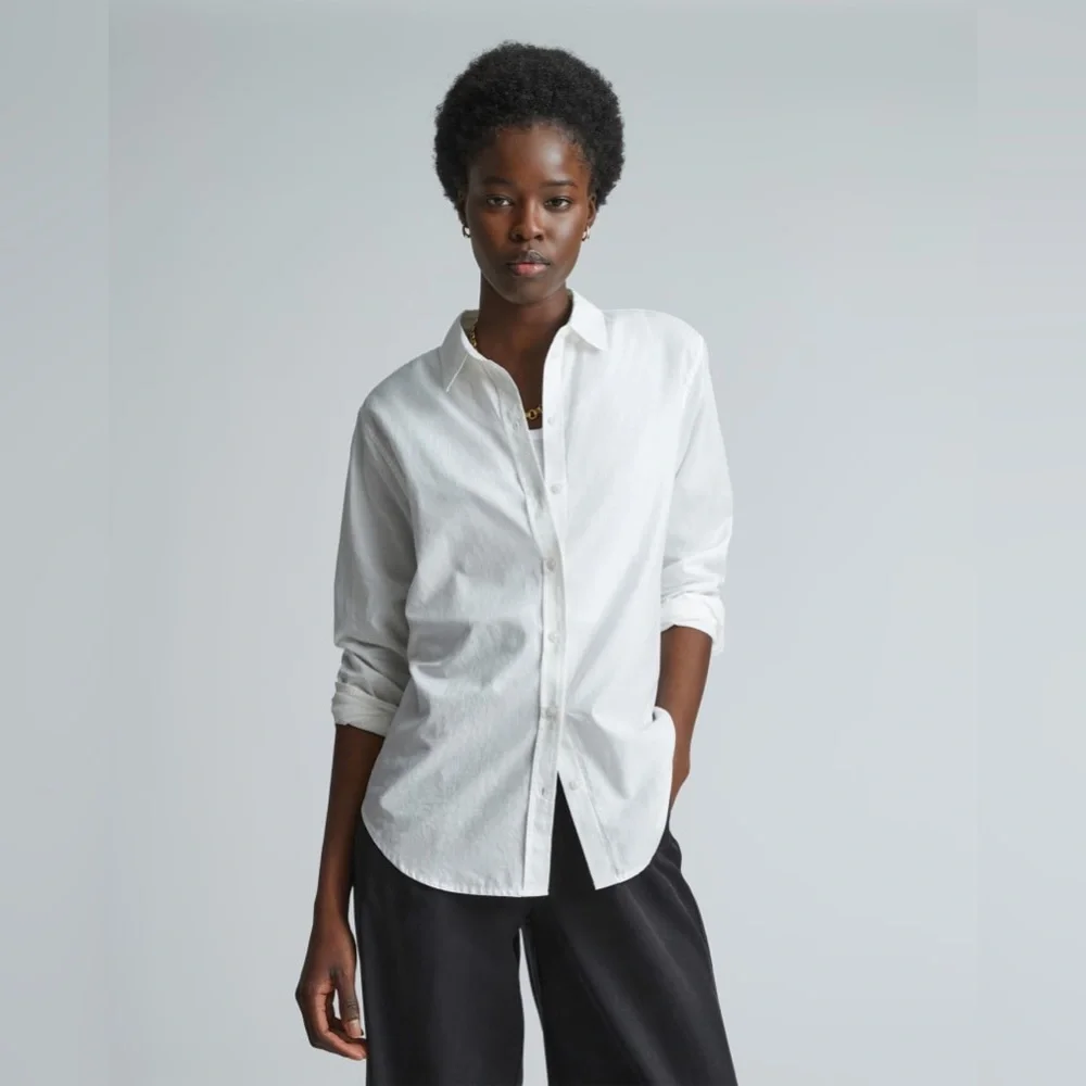 Everlane Must-Have White Button Down Shirt in Silky Cotton - Picture 1 of 8